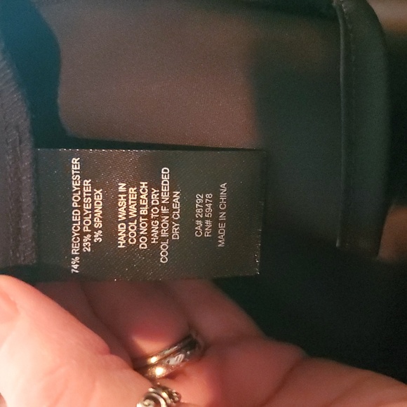 House Of Harlow Elegant Black Satin Cowl Neck Cami. Size Small. - Picture 6 of 6